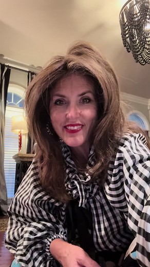 Stylish Gingham Blouse OOTD for Fashion Inspiration