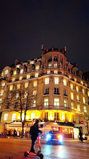 Paris at night hits different 🌙✨ Lights, streets, and real city life. #ParisAtNight #NightWalkParis #ParisVibes #FamousParis #WalkWithMe