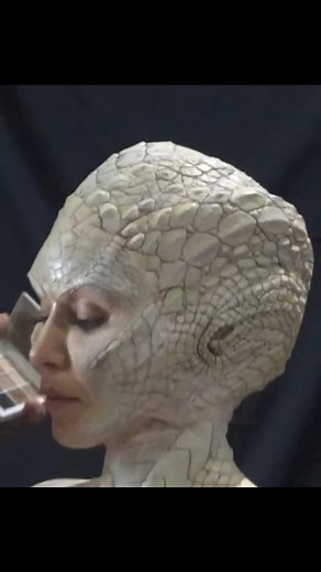 A closer look at the Transformation process on Kim for her Albino Alligator Halloween look this year 🤍🐊 thank you to the entire team | Alexis Stone