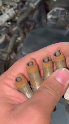 Spark plug check of Honda Civic 2021 #shorts #honda #mechanic #hondavehicles #repair