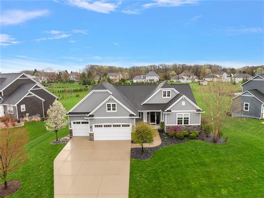 5734 Stonebridge Dr, Grandville, MI 49418 - MLS 26015801 - Coldwell Banker