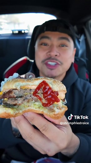 Carl’s Jr. Cali XL Burger vs In-N-Out Double Double Review