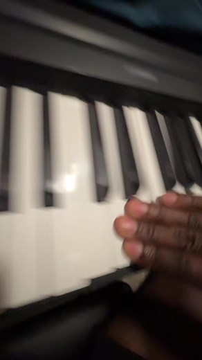 Kompa Kompa: Tom Kaulitz Piano Tutorial Guide