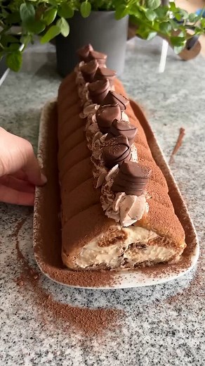 45K views · 21K reactions | Kinder Bueno Tiramisu Rolle ohne Kaffee,...