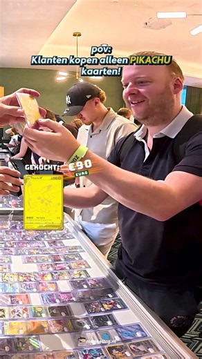 pov: klanten kopen alleen PIKACHU kaarten..