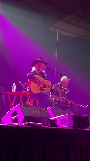 “Swinging’” live by John Anderson ‪@JohnAndersonOfficial‬