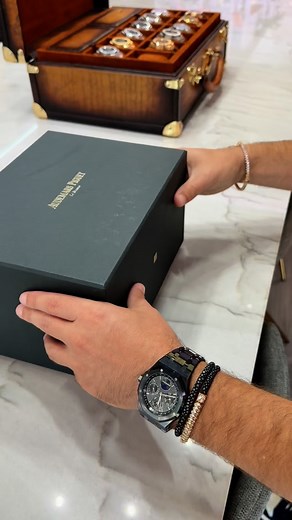 SP Jeweler on Instagram: "40th Birthday Unboxing "
