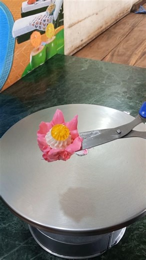 Flower making techniques