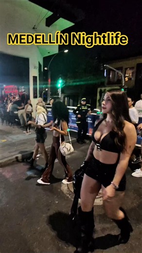 Medellín Nightlife in Parque Lleras #medellin #parquelleras #nightlife