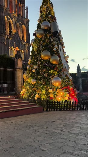 San Miguel de Allende ❤️ #sanmigueldeallende #guanajuato #christmas2025 #christmaslights