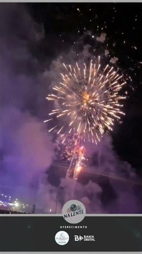 ORLA DE PETROLINA É ILUMINADA POR FOGOS NA CHEGADA DE 2026