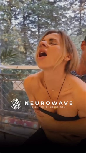 PhD Vadim Borisov • body therapy • trauma release on Instagram: "People often ask when they see this process: “Is this Kundalini activation?” “Is it hypnosis?” “Is it some kind of trance or altered state?” From the outside, it can look like all of that. The body moves. Waves travel through the spine. Emotions release. Sensitivity increases. But no — this is not Kundalini activation. And it is not hypnosis. This is the NeuroWave Method. NeuroWave is a body-based therapeutic method that works thro