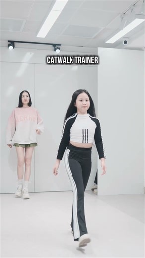 I can balance 7 jobs in life so nothing can beat 🌟🤌🏻 #cmodel #model #catwalk #choreography #jobs