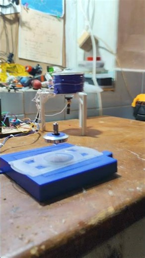 Mechanical and electronic levitron