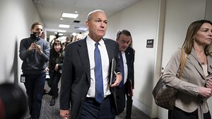 Boeing CEO Dave Calhoun to step down