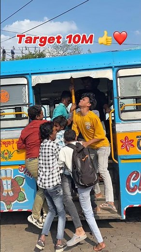 Mobile Chori Prank in Bus 😱 Public Ne Gher Liya 😂 | Funny Public Reaction Prank