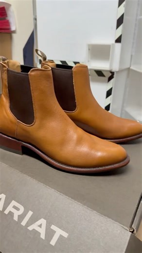 Ariat Bench Made Reed Western Boot Close up