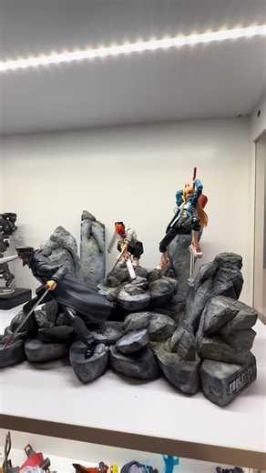 Thetrulegend on Instagram: "New Chainsaw Man Display⛓️🪚 Finally was able to finish the chainsaw man anime, and really enjoyed it. Was super inspired by Tamashi’s diorama display. I went ahead and recreated a similar look to it. Just Recently finished making this new diorama and I think it looks great, wanting it get the rest of the line in the future. But for now this is how it looks. Let me know what yall think? Have 2 versions of this diorama available on my website, feel free to check it out