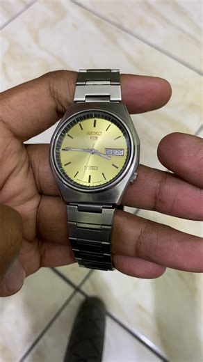 Seiko 5 kaliber 6319 dial gold Hubungi WA admin: 082181931500 Link WA juga ada di bio