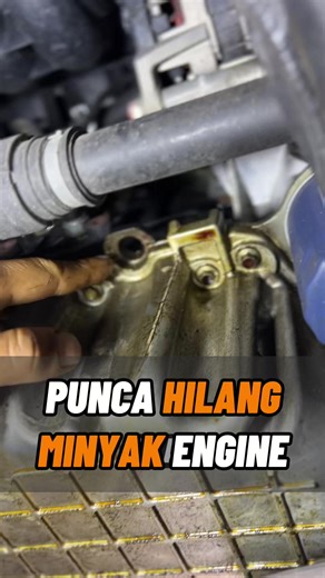 Masalah minyak hitam makin kurang ni bukan benda biasa. Kalau biar, enjin boleh rosak. Tapi punca dia tak semestinya kritikal. Macam kes ni, leaking datang daripada oil sump je. Solusi dia simple 👉 buka oil sump, gam semula & pasang balik. Tak perlu overhaul, tak perlu buang duit besar. Kalau ada masalah makan minyak enjin, jangan biar settle awal sebelum jadi masalah mahal. 📍 Superfast Service 📞 Datang check dulu, kita diagnose betul-betul. #SuperfastService #MakanMinyakHitam #LeakingEngine 