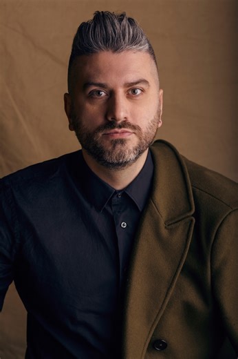 ⭐St. Louis⭐ Join us on Oct 14th for a transportive and soulful evening of balkan music with the Bosnian master of sevdah : Damir Imamovic ! ✨ Born into a family of bards in Sarajevo, Damir has dedicated his career to performing the music of his homeland and sharing its rich, enchanting melodies and stories with audiences worldwide, and educating listeners on its vibrant history. 🎫 Seats are limited and demand is high — book now before this concert is sold out! Sevdah is a richly evocative Bosni