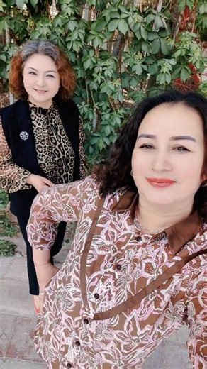 #粉丝一千万 #一起美美哒 #官方官方大爱官方热门 开心就是生活最大的意义！先苦不一定后甜，先甜是真的甜，无法重来的一生 ，尽量活得开心快乐