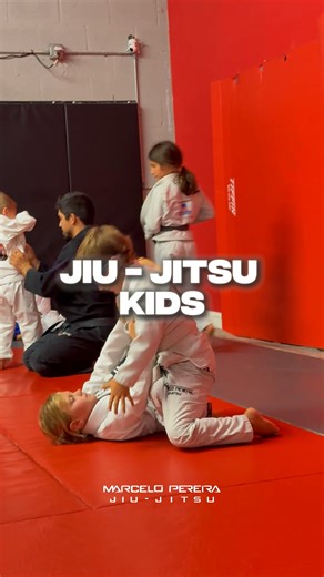Jiu Jitsu starting at 4 years old!🥋😇 Our kids program starts early because the foundations built at a young age make all the difference. With patient guidance and high level teaching children learn through movement discipline and positive habits that stay with them as they grow. Book a free trial today. 🎯TRUE LEARNING Join us for a free trial class! Kids Class 📍Naples Mon/Wed/Fri: 6pm 📍Fort Myers Tue/Thu: 5pm & 6pm Sat:10am | Team Marcelo Pereira Brazilian Jiu-Jitsu