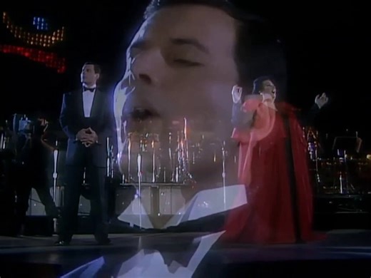 Freddie Mercury & Montserrat Caballé - How Can I Go On