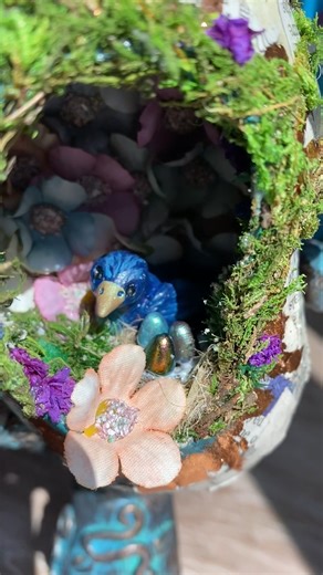 Finishing My Paper Heart Sculpture! 👇 My Linkies 👇 Pre-Order My Book: https://www.barnesandnoble.com/w/creepy-crafts-ashley-voortman/1145052861?ean=9798890031037&st=AFF&2sid=Linktree Inc_100589976_NA&sourceId=AFFLinktree Inc Tiktok: https://www.tiktok.com/@peculiarlyashley? Youtube: https://www.youtube.com/c/PeculiarlyAshleysArt Instagram: https://www.instagram.com/peculiarlyashley Etsy: https://peculiarlyashley.etsy.com #paperart #weirdart | Peculiarly Ashley