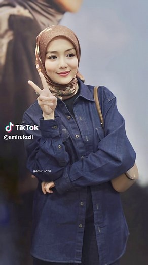 Mira Filzah's Candid Reaction to Street Photography