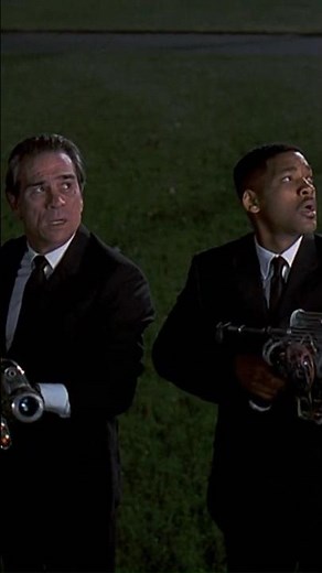 Men in Black UFO Showdown 🚀👽 | Alien Bug Escape Scene #shorts