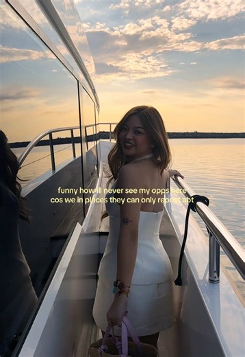 Understanding Satire in Social Media Humor