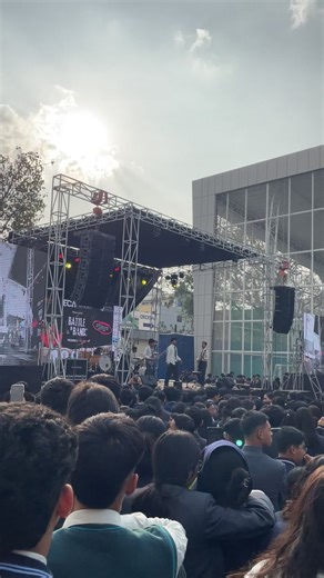 Exploring Global Bands in Local Music Scenes