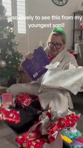 made me and his mam so happy to see this reaction from my youngest..#iphone #christmas2025 #fyp #happy #reaction