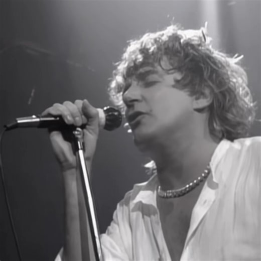Rod Stewart • Have I Told You Lately (1993) #musicvideo #90s #flashback | Frequência Modular