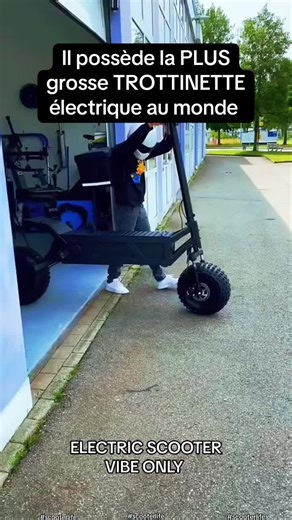 Il possède la plus grosse trottinette électrique au monde #trottinetteelectrique #electricscooter #rider