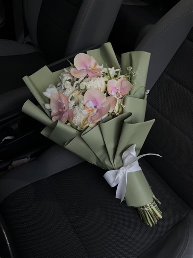 Ig: @hayhaysbouquets 💝💝 #bouquets #florist #orchids #bouquet #fyp #fypシ #fypage