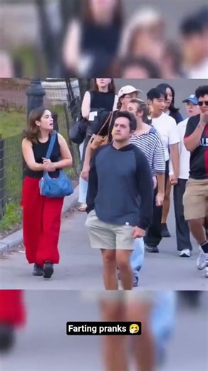 Watch the last girl… she burst out laughing at my fake fart sound 😭😂”