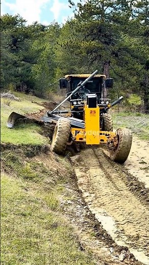 How does the grader create the slopes? #grader #johndeere #motorgrader