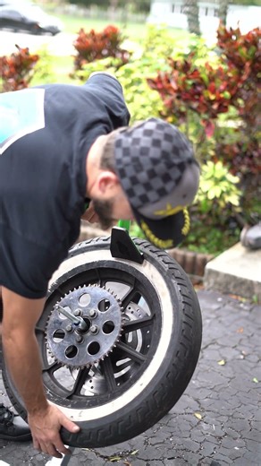 Stop Scratching Your Rims: Tire Changes Without Marring