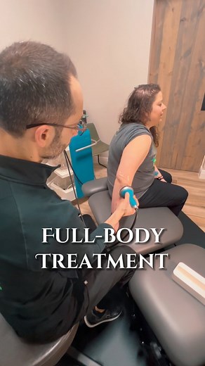 From head to toe, the MyAct machine can target your pain 🎯 Acoustic compression therapy is a treatment method that uses focused sound waves to target specific areas of the body for therapeutic purposes. It’s commonly used to promote healing and alleviate pain in soft tissues, muscles, and joints. The focused sound waves penetrate deep into the tissue, stimulating cellular repair processes and increasing blood flow to the area, which can accelerate recovery from injuries or chronic conditions. �