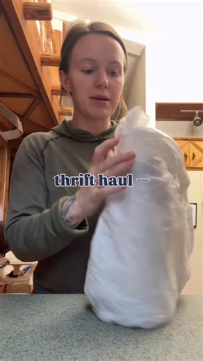 Dezeray || crazy lady on Instagram