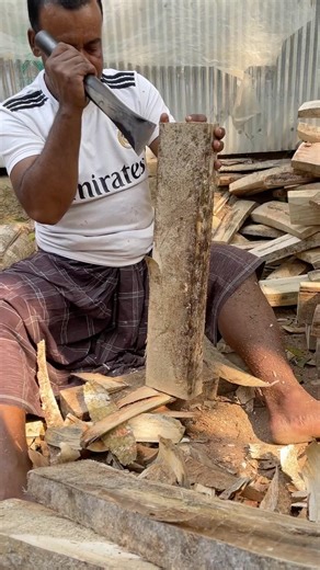 See the amazing wood cutting