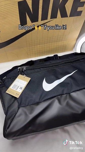 Nike Brasilia 9.5 Black Duffel Bag - Your Versatile Gym and Weekend Getaway Companion