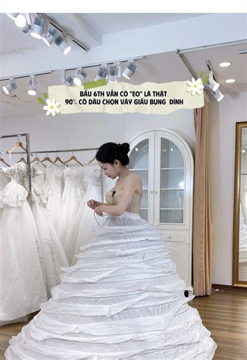 Mặc Váy Cưới Thời Trang Dành Cho Bà Bầu