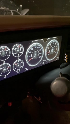Custom Square Body Dash Setup in C30 Truck