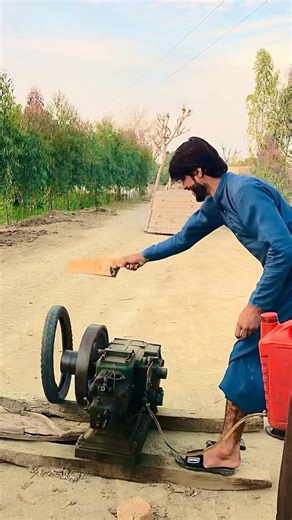 Diesel engine start new stunt 😘😱#trndingshort #engineblock #dieselengine #newtrend #experimnent