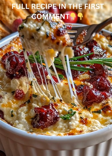 22K views · 136 reactions | Cranberry & Goat Cheese Baked Dip Ingredients: 8 oz goat cheese, softened 4 oz cream cheese, softened ½ teaspoon black pepper ...... Full Recipe in Coʍmеոτ  | Cooking Recipes | Facebook