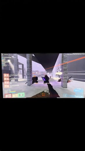 Killing Sledge Queen in DW #decayingwinter #sledgequeen #bossfight #roblox #robloxedit