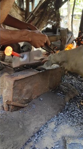 Blacksmith works #blacksmith #hardwork #history #life #work #shortvideo #usa